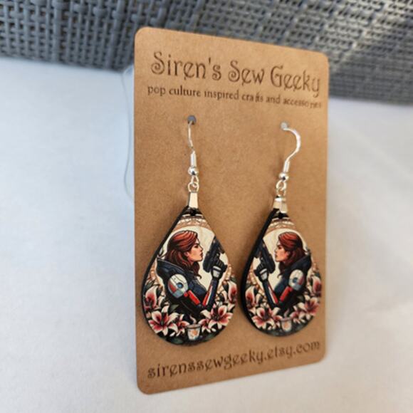 Mass Effect Commander Shepard Femshep Fan Art Earrings - Picture 3 of 3